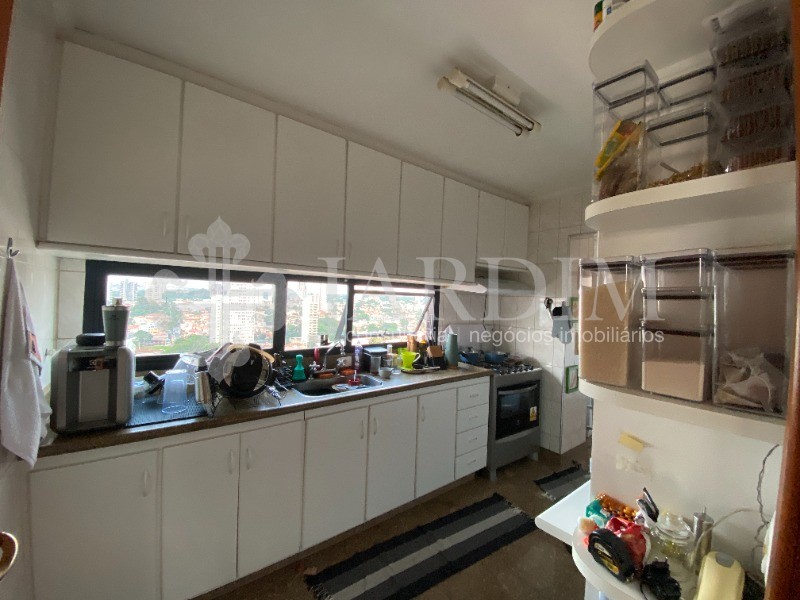 Apartamento à venda com 3 quartos, 155m² - Foto 3