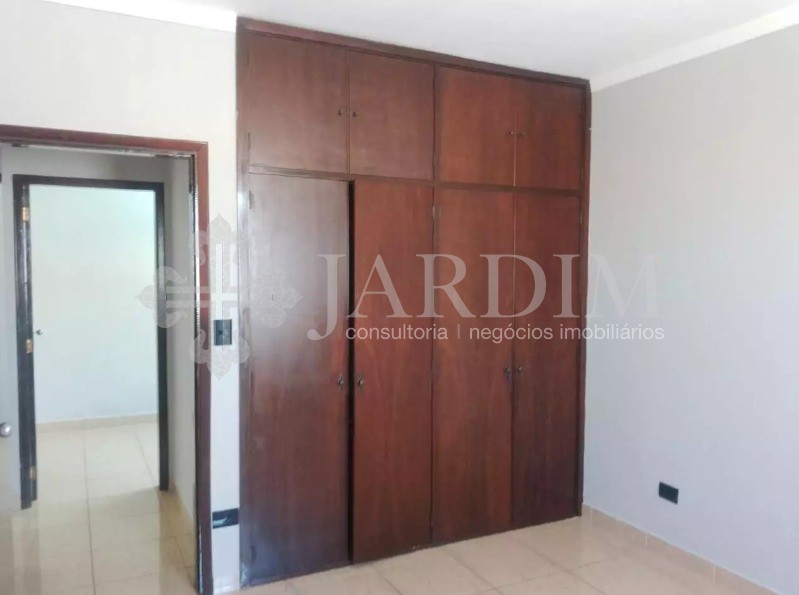 Casa à venda com 4 quartos, 363m² - Foto 10