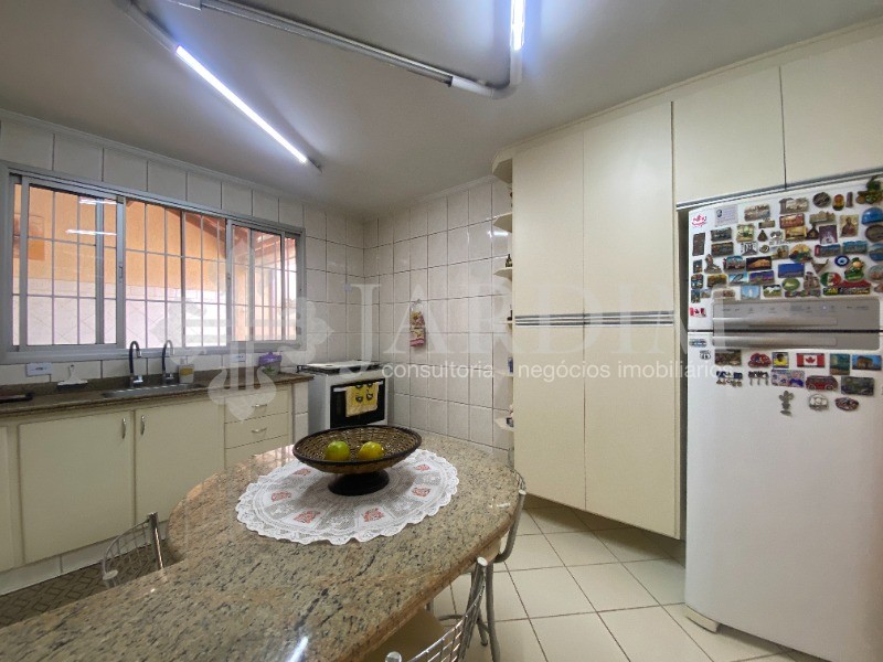 Sobrado à venda com 3 quartos, 250m² - Foto 29