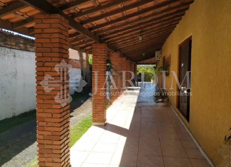 Fazenda à venda com 4 quartos, 750m² - Foto 2