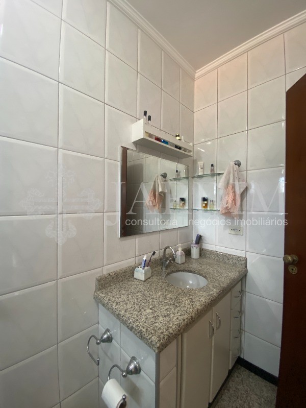 Sobrado à venda com 3 quartos, 250m² - Foto 24