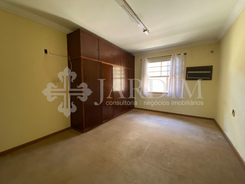 Casa à venda com 3 quartos, 325m² - Foto 18