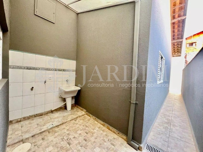 Casa à venda com 3 quartos, 150m² - Foto 18