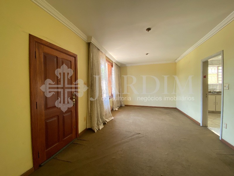 Casa à venda com 3 quartos, 325m² - Foto 3