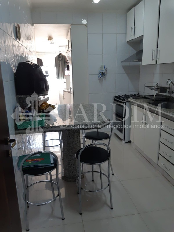 Apartamento à venda com 3 quartos, 110m² - Foto 18