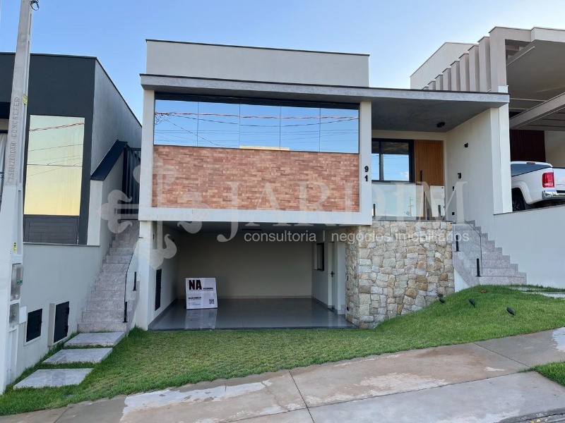 Casa de Condomínio à venda com 3 quartos, 250m² - Foto 3