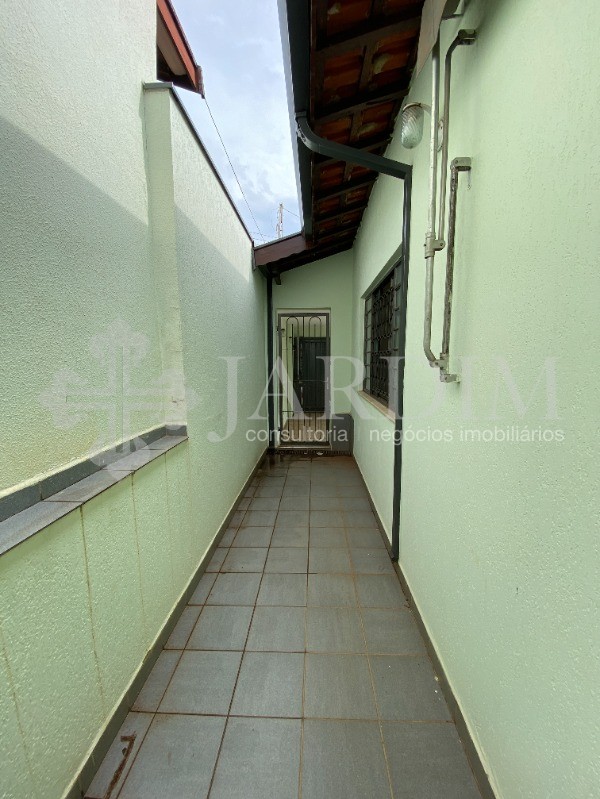 Casa para alugar com 2 quartos, 330m² - Foto 21