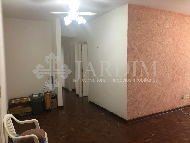 Apartamento à venda com 3 quartos, 120m² - Foto 2