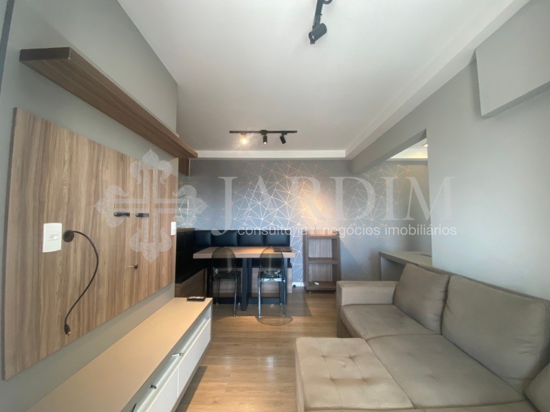 Apartamento à venda com 2 quartos, 67m² - Foto 4