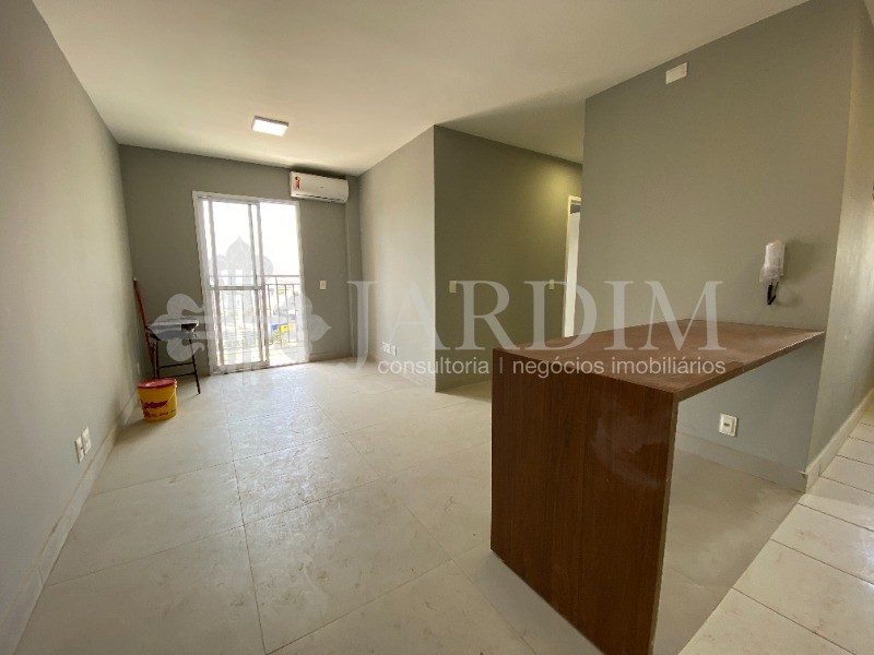 Apartamento à venda com 2 quartos, 61m² - Foto 2