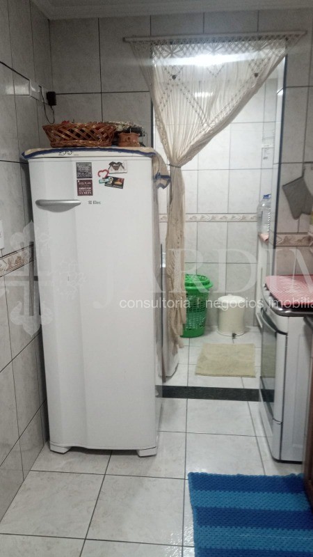 Apartamento para alugar com 2 quartos, 98m² - Foto 13