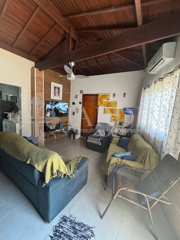 Casa à venda com 3 quartos, 300m² - Foto 6