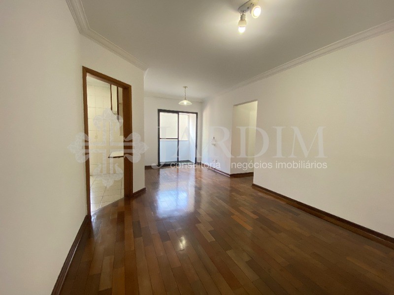 Apartamento à venda com 3 quartos, 72m² - Foto 1