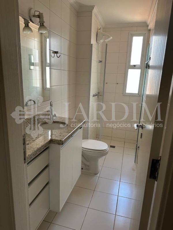 Apartamento para alugar com 2 quartos, 72m² - Foto 12