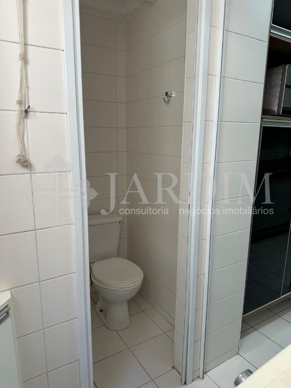 Apartamento para alugar com 2 quartos, 72m² - Foto 9