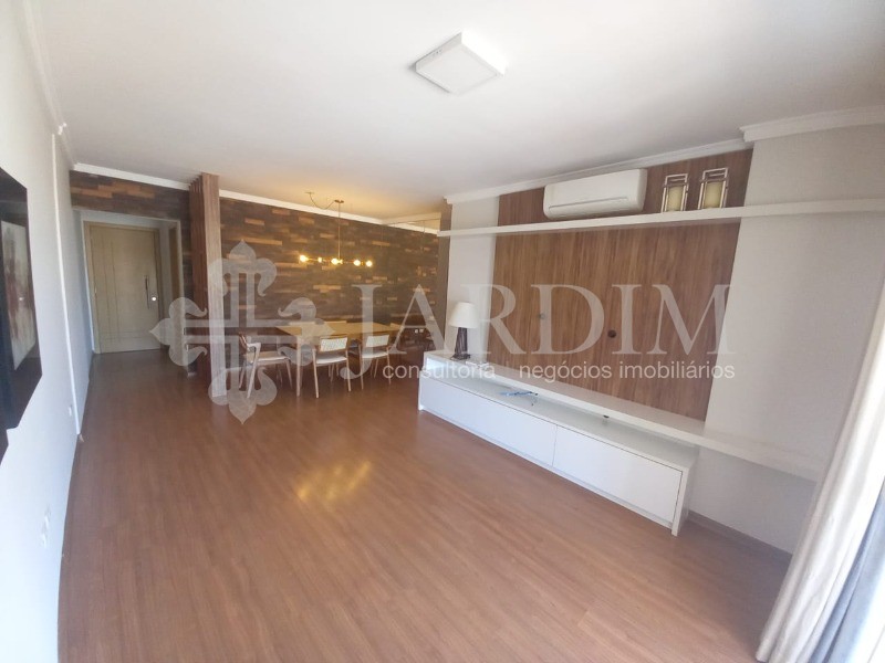 Apartamento à venda com 3 quartos, 118m² - Foto 1