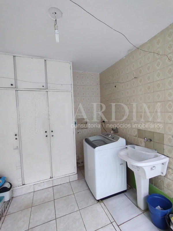 Casa à venda com 3 quartos, 200m² - Foto 17