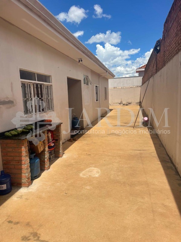 Casa à venda com 3 quartos, 250m² - Foto 14