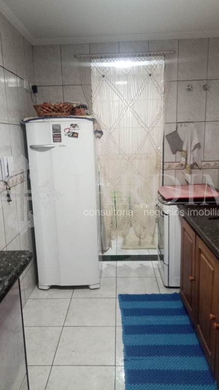 Apartamento para alugar com 2 quartos, 98m² - Foto 16