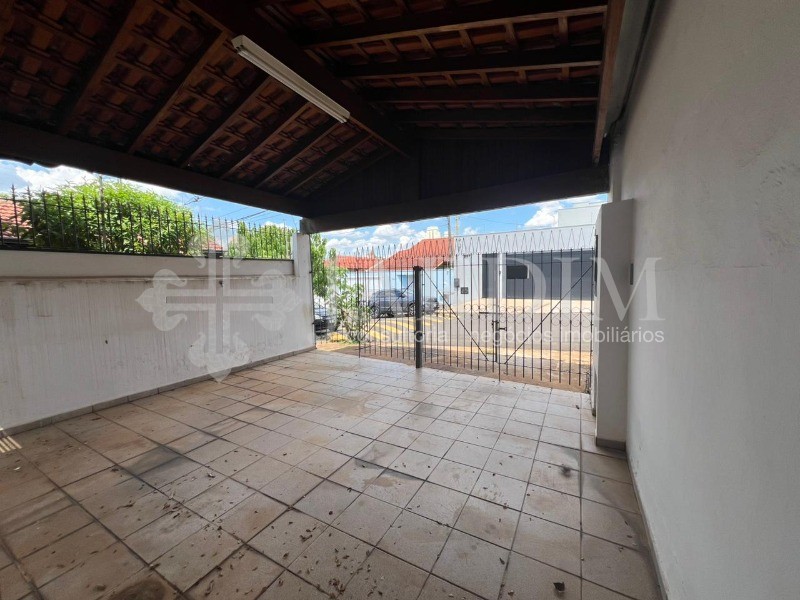 Casa à venda e aluguel com 3 quartos, 125m² - Foto 3