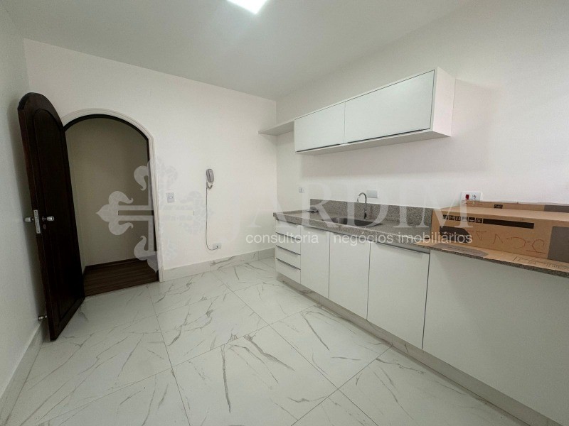 Apartamento à venda com 3 quartos, 160m² - Foto 8