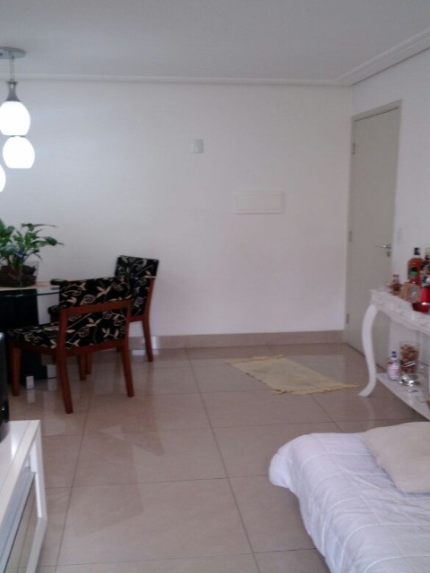 Apartamento à venda com 2 quartos, 47m² - Foto 13