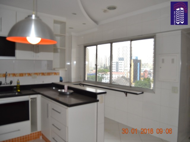 Apartamento à venda com 3 quartos, 150m² - Foto 1