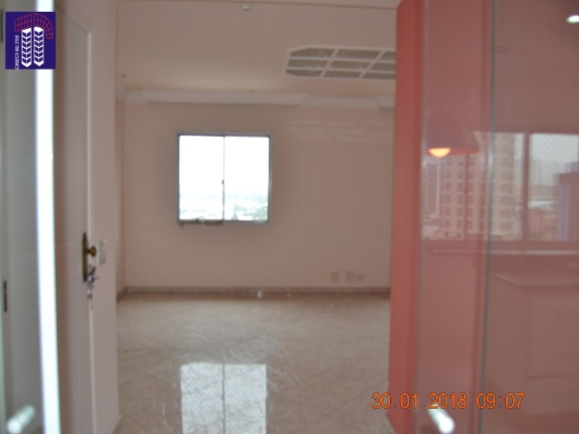 Apartamento à venda com 3 quartos, 150m² - Foto 2