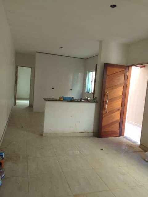 Casa à venda com 2 quartos, 125m² - Foto 1