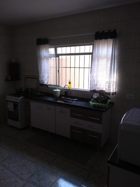 Sobrado à venda com 5 quartos, 200m² - Foto 2