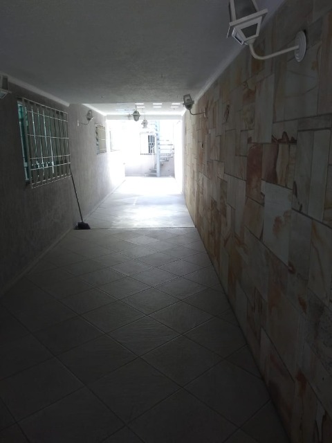 Sobrado à venda com 3 quartos, 200m² - Foto 2