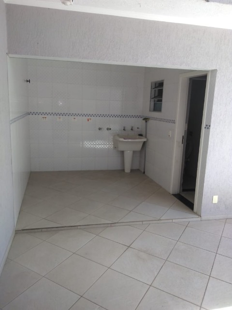 Sobrado à venda com 3 quartos, 200m² - Foto 28