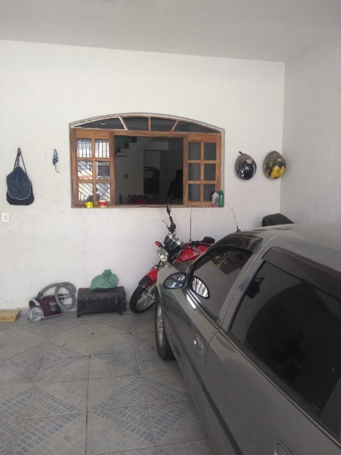 Sobrado à venda com 6 quartos, 240m² - Foto 2