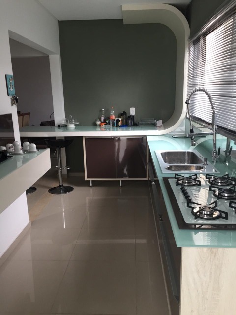 Casa à venda com 4 quartos, 230m² - Foto 16