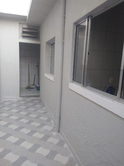 Casa à venda com 2 quartos, 70m² - Foto 5