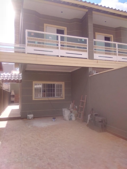 Sobrado à venda com 3 quartos, 125m² - Foto 1