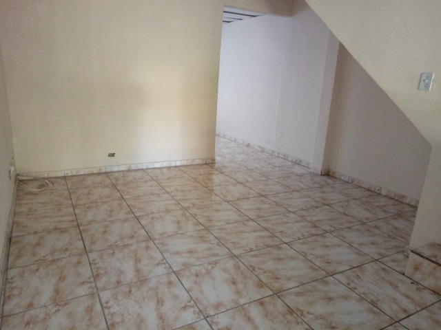 Sobrado à venda com 2 quartos, 48m² - Foto 2