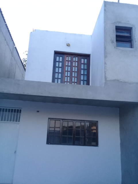 Sobrado à venda com 3 quartos, 100m² - Foto 2