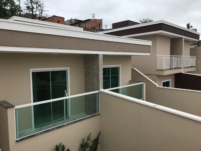 Casa à venda com 2 quartos, 70m² - Foto 3