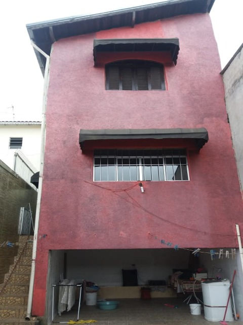 Sobrado à venda com 4 quartos, 105m² - Foto 2