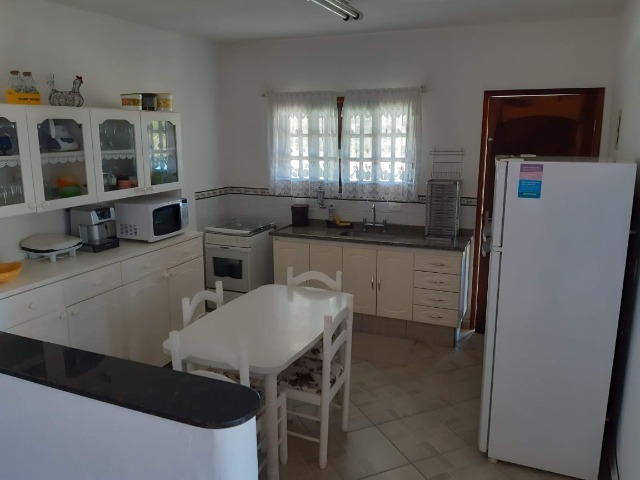 Casa à venda e aluguel com 4 quartos, 300m² - Foto 5