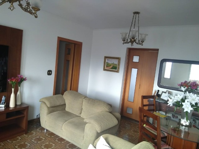 Apartamento à venda com 3 quartos, 80m² - Foto 1