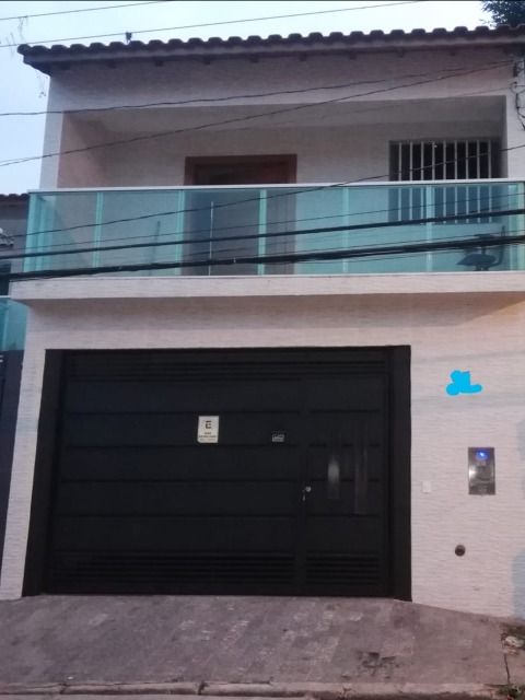 Casa à venda com 3 quartos, 120m² - Foto 1