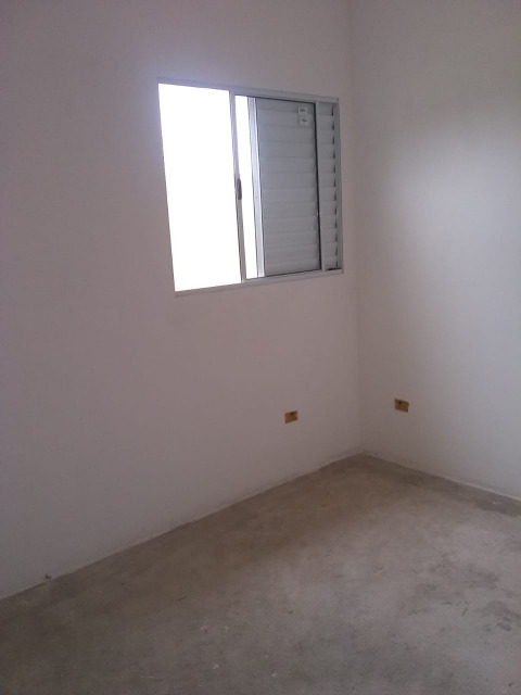 Casa à venda com 2 quartos, 70m² - Foto 9