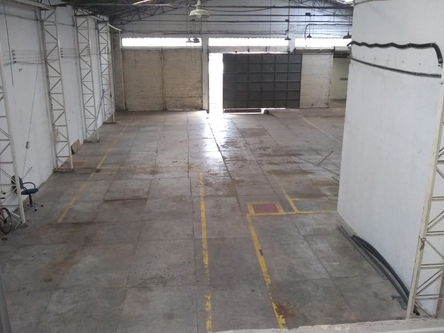 Depósito-Galpão-Armazém à venda e aluguel, 600m² - Foto 1