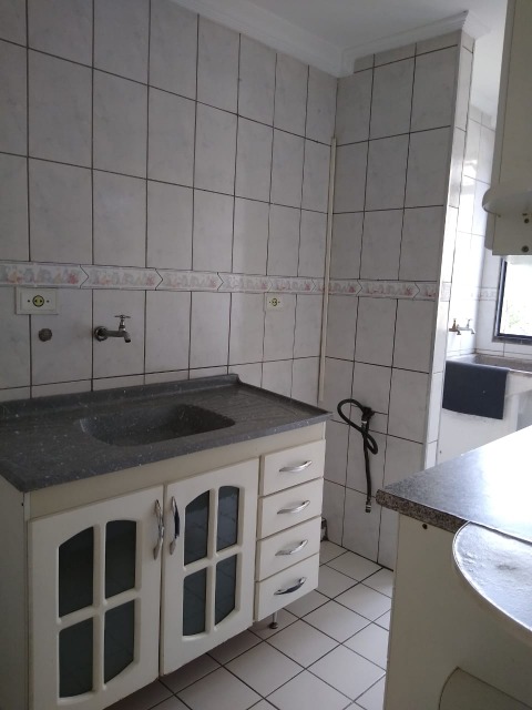 Apartamento à venda e aluguel com 2 quartos, 50m² - Foto 17