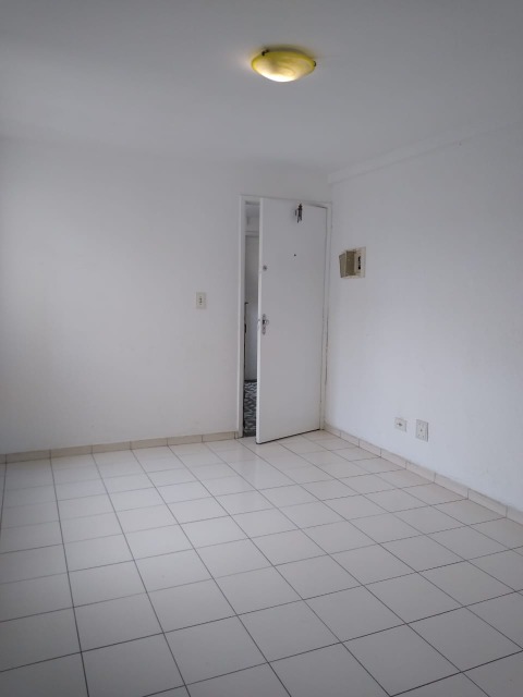 Apartamento à venda e aluguel com 2 quartos, 50m² - Foto 25