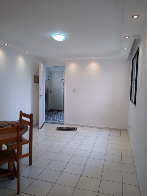 Apartamento à venda e aluguel com 2 quartos, 50m² - Foto 3