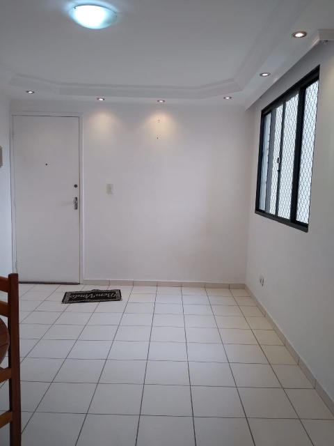 Apartamento à venda e aluguel com 2 quartos, 50m² - Foto 4