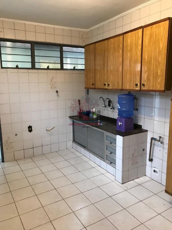 Casa à venda com 3 quartos, 250m² - Foto 17